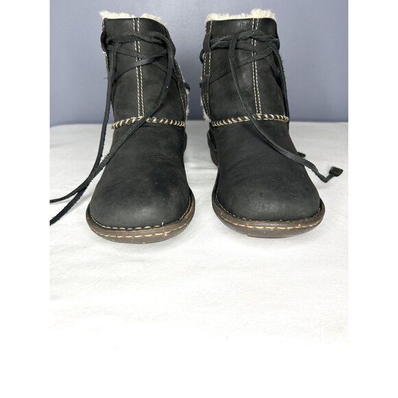 UGG Australia Cove Boots Womens Size 8 Black Sheepskin Lined Leather Ankle - Picture 9 of 16
